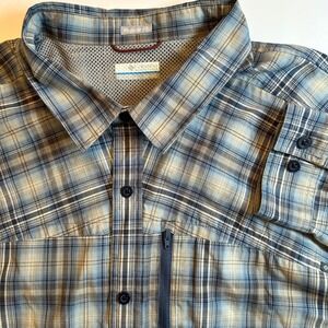 Columbia Plaid Long Sleeve Regular Fit Button Up shirt 3XLT Zip Pocket Fishing